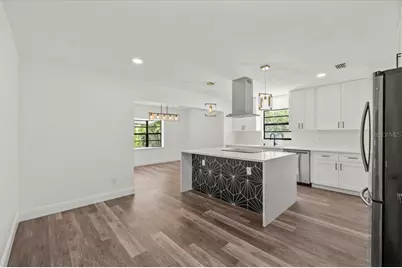 11218 Creekview Drive, Riverview, FL 33569 - Photo 7