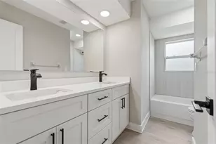 9278 78th Pl, Seminole, FL 33777 - Photo 21