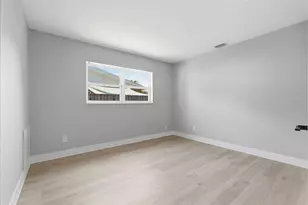 9278 78th Pl, Seminole, FL 33777 - Photo 23