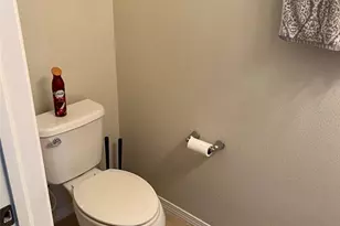 4912 White Sanderling Ct, Tampa, FL 33619 - Photo 13