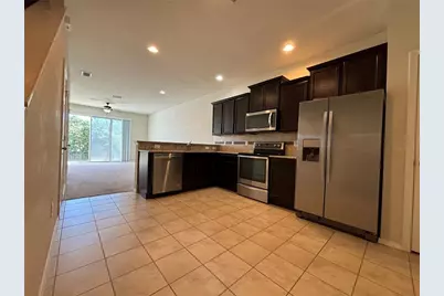 4912 White Sanderling Court, Tampa, FL 33619 - Photo 9