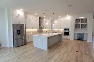 7708 Paradiso Dr, Apollo Beach, FL 33572 - Photo 9