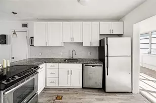 4061 55th Way N, Kenneth City, FL 33709 - Photo 11