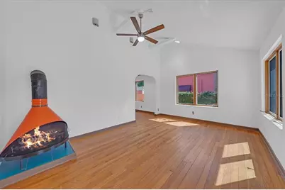 225 17th Avenue SE, Saint Petersburg, FL 33701 - Photo 11