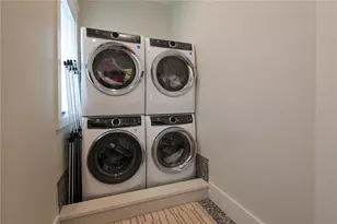 2402 W Parkland Blvd, Tampa, FL 33609 - Photo 37