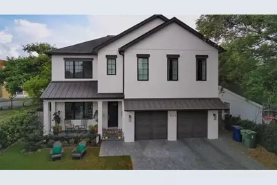 2402 W Parkland Boulevard, Tampa, FL 33609 - Photo 1