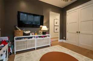 2402 W Parkland Blvd, Tampa, FL 33609 - Photo 21