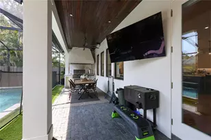 2402 W Parkland Blvd, Tampa, FL 33609 - Photo 41