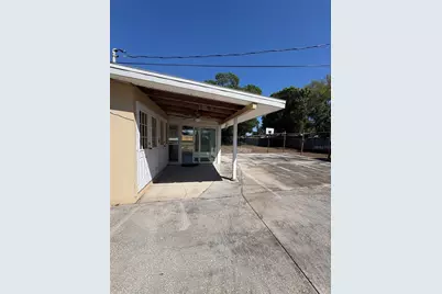 218 Lewis Boulevard SE, Saint Petersburg, FL 33705 - Photo 1