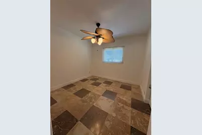 218 Lewis Boulevard SE, Saint Petersburg, FL 33705 - Photo 7