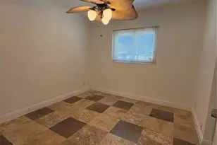 218 Lewis Blvd SE, Saint Petersburg, FL 33705 - Photo 7