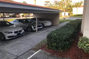 10380 Carrollwood Ln, Tampa, FL 33618 - Photo 11