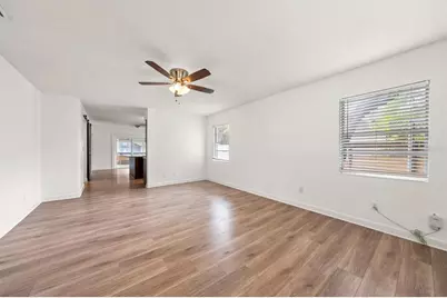 3128 W Varn Avenue, Tampa, FL 33611 - Photo 5