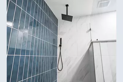 300 84th Avenue NE, Saint Petersburg, FL 33702 - Photo 21