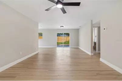 2217 E Colby Lane, Tampa, FL 33612 - Photo 9