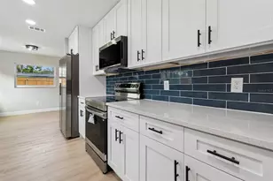 2217 E Colby Ln, Tampa, FL 33612 - Photo 27