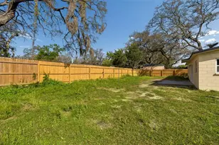 2217 E Colby Ln, Tampa, FL 33612 - Photo 49