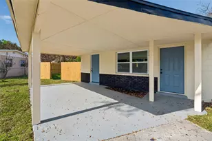 2217 E Colby Ln, Tampa, FL 33612 - Photo 5