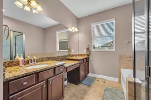 15721 Oakleaf Run Dr, Lithia, FL 33547 - Photo 23