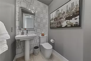 275 1st Ave S, Saint Petersburg, FL 33701 - Photo 11