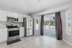 1508 Marsh Wood Dr, Seffner, FL 33584 - Photo 9