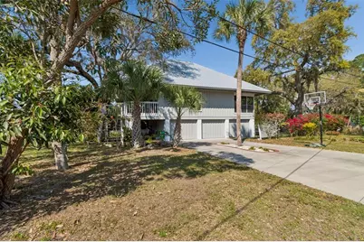 600 N Mayo Street, Crystal Beach, FL 34681 - Photo 7