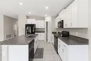 7152 Samuel Ivy Dr, Tampa, FL 33619 - Photo 7