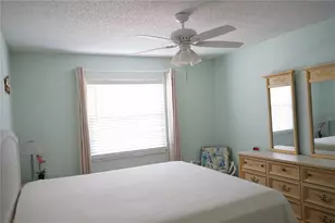 1901 Canterbury Ln, Sun City Center, FL 33573 - Photo 19