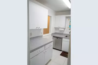 1901 Canterbury Lane #4, Sun City Center, FL 33573 - Photo 11