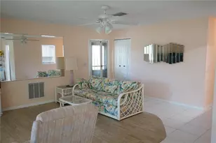 1901 Canterbury Ln, Sun City Center, FL 33573 - Photo 3