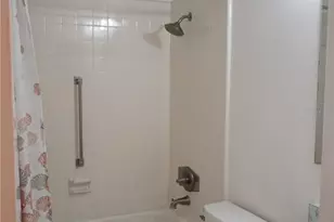 1901 Canterbury Ln, Sun City Center, FL 33573 - Photo 27