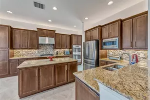 2752 Coco Palm Cir, Wesley Chapel, FL 33543 - Photo 21