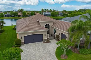 2752 Coco Palm Cir, Wesley Chapel, FL 33543 - Photo 3