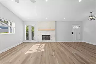 6984 S Shore Dr S, Saint Petersburg, FL 33707 - Photo 13