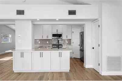 6984 S Shore Drive S, Saint Petersburg, FL 33707 - Photo 23