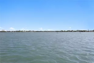 6984 S Shore Dr S, Saint Petersburg, FL 33707 - Photo 61