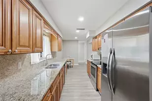 3012 Hickory Dr, Largo, FL 33770 - Photo 9