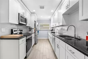 2376 Forest Dr, Clearwater, FL 33763 - Photo 9