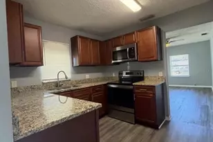 1553 31st St, Sarasota, FL 34234 - Photo 3