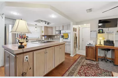 3226 Fairmount Drive, Holiday, FL 34691 - Photo 9