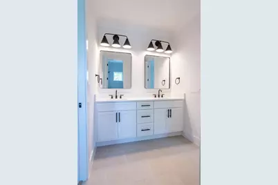 1851 Mississippi Avenue NE, Saint Petersburg, FL 33703 - Photo 27