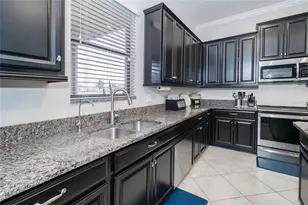 8099 Lago Mist Wy, Wesley Chapel, FL 33545 - Photo 5