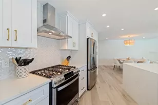 1971 Massachusetts Ave NE, Saint Petersburg, FL 33703 - Photo 9