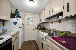 1127 King Arthur Ct, Dunedin, FL 34698 - Photo 19