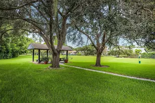 1127 King Arthur Ct, Dunedin, FL 34698 - Photo 37