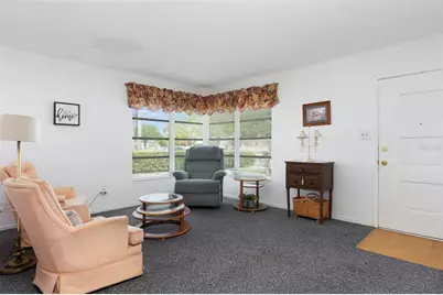 15348 Bedford Circle W, Clearwater, FL 33764 - Photo 7