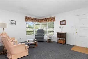 15348 Bedford Cir W, Clearwater, FL 33764 - Photo 7