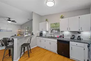 212 W South Ave, Tampa, FL 33603 - Photo 9