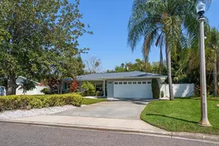 1729 Laurie Ln, Belleair, FL 33756 - Photo 1