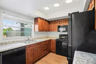14733 Pine Glen Cir, Lutz, FL 33559 - Photo 9